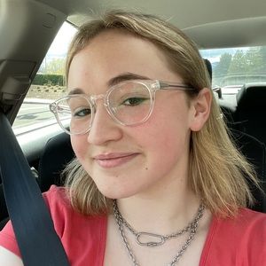 Meet your Posher, Molly